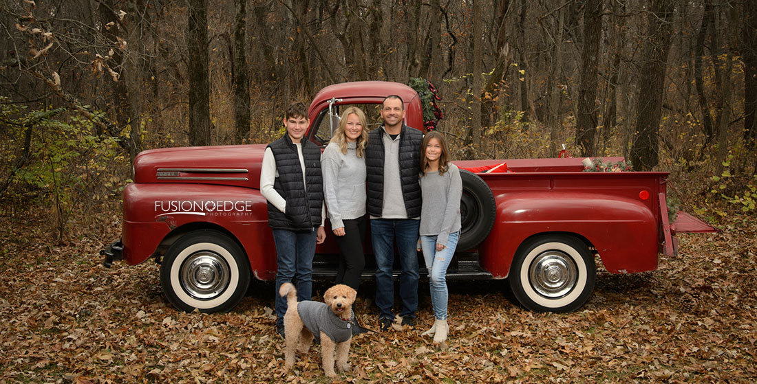 Vintage Red Truck Holiday Session  | Gilroy_007.jpg